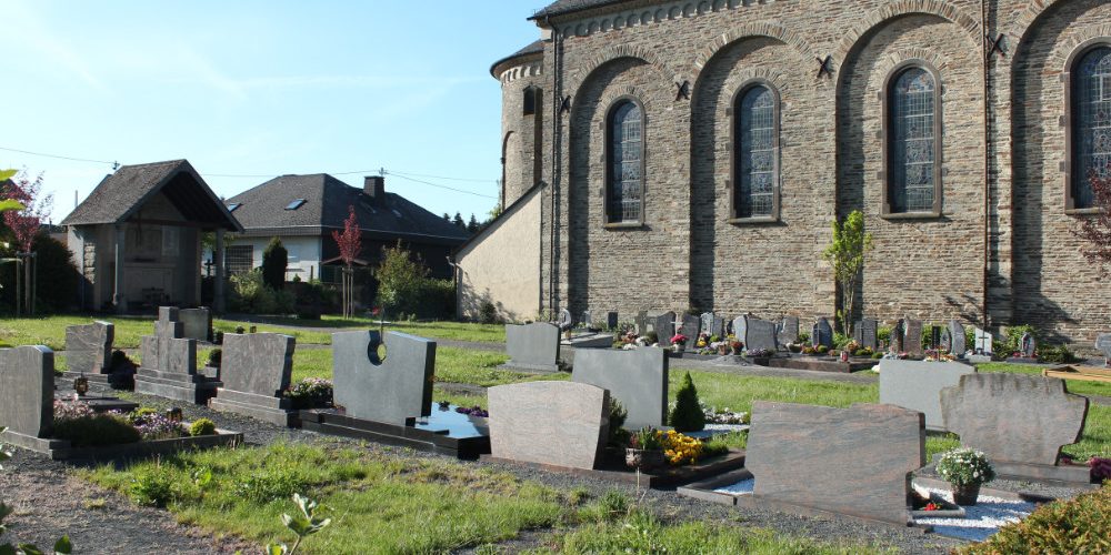 2019-05-14_07-43-17 Hambuch Kirche Friedhof