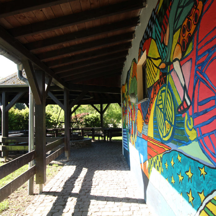 2019-05-14_08-52-07 Hambuch Dorfplatz Kunst